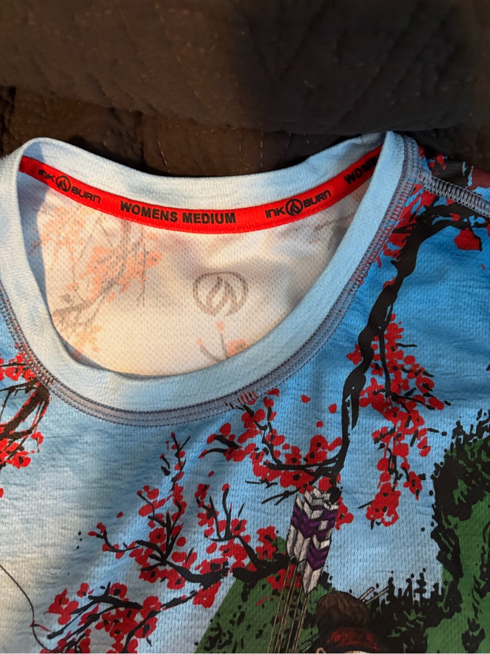 INKnBURN Women's Short-Sleeve Tee - Blue with Multicolor Samurai Print - Picture 2 of 3
